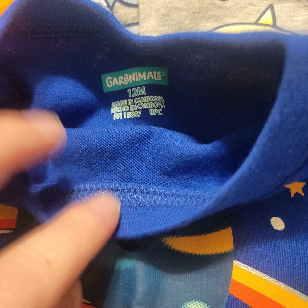 4 infant NWT 12month tops baby shark, pawpatrol, batman, space - Picture 3 of 9